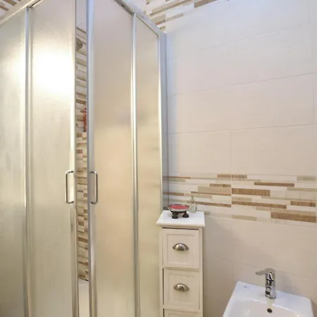 Pet Friendly In With Wifi Apartment Viareggio