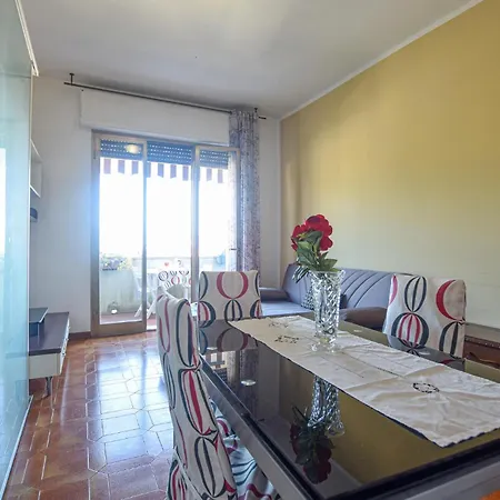 Apartment Pet Friendly In With Wifi Viareggio