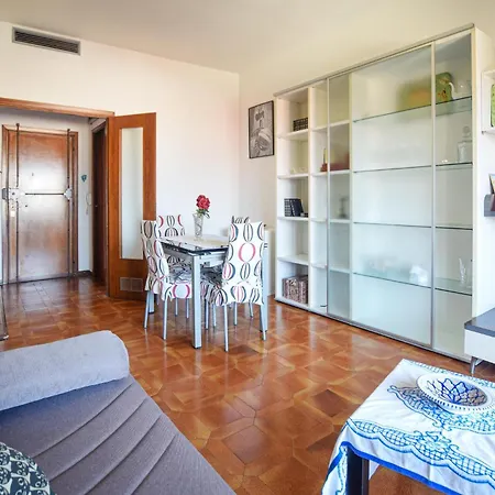 Pet Friendly In With Wifi Apartment *